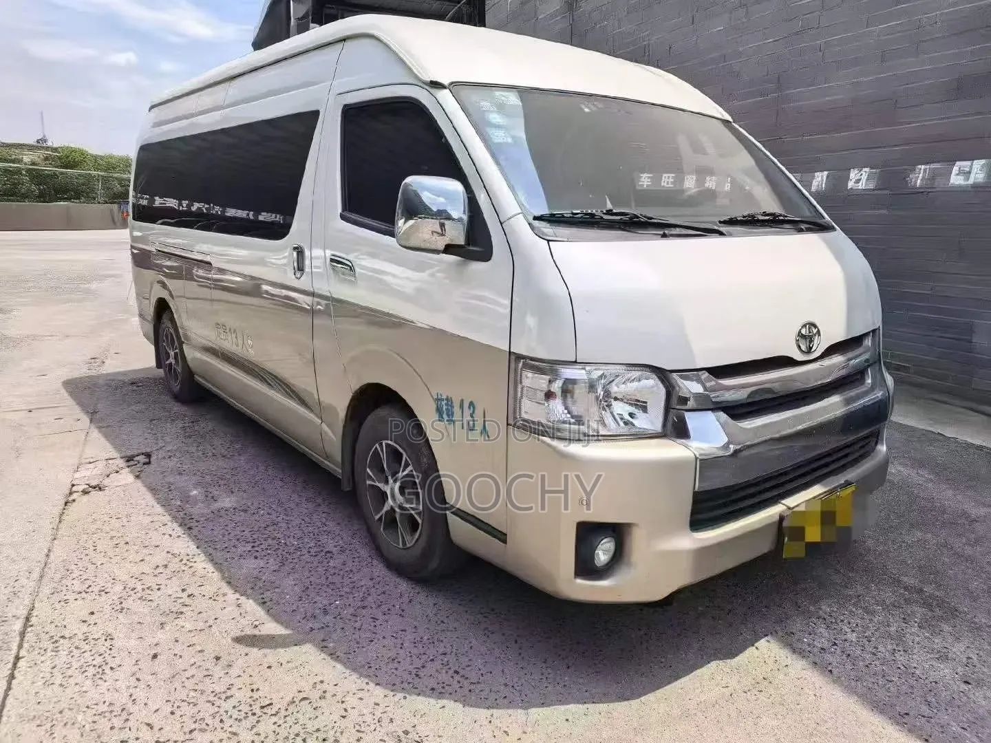 Toyota HiAce 2018