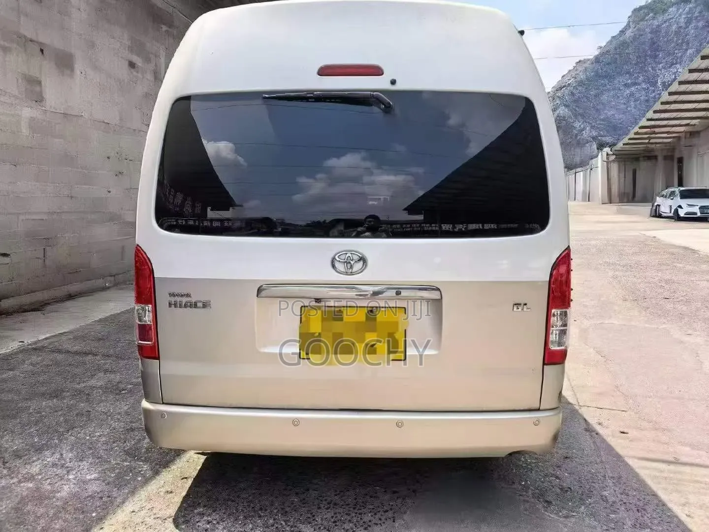 Toyota HiAce 2018