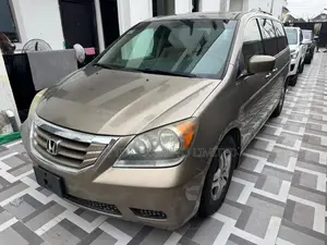 Honda Odyssey Touring 2009 Gold