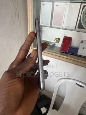 Apple iPhone 11 64 GB Purple