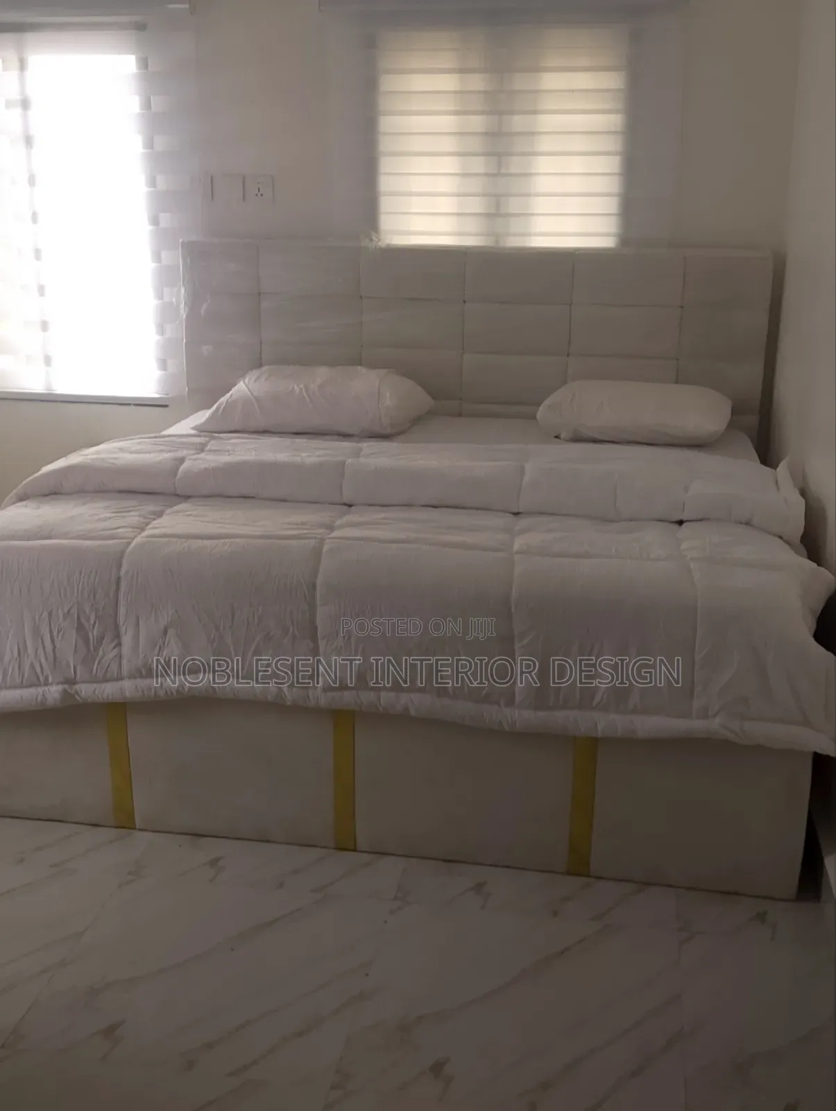 Noble Design = Oju Bedframe
