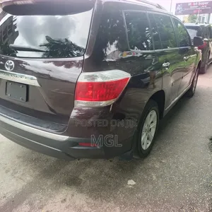 Toyota Highlander 2013 Burgundy