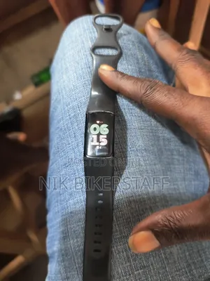 Fit Bit Charge 6