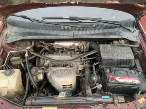 Toyota Picnic 2.0 FWD 2004 Red