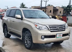 Lexus GX 460 2010 Gold