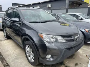 Toyota RAV4 Limited 4dr SUV (2.5L 4cyl 6A) 2015 Gray