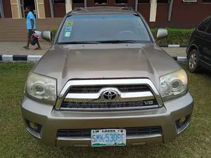 Toyota 4-Runner 2008 Gold