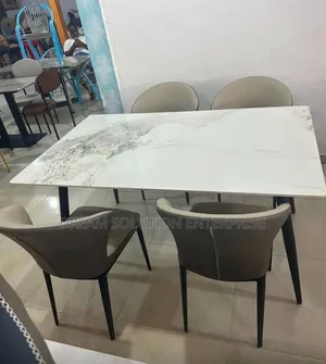 Quality Imported Dinning Table With Chairs