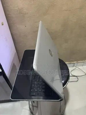 Laptop HP Pavilion 15 4GB Intel Core i3 HDD 320GB