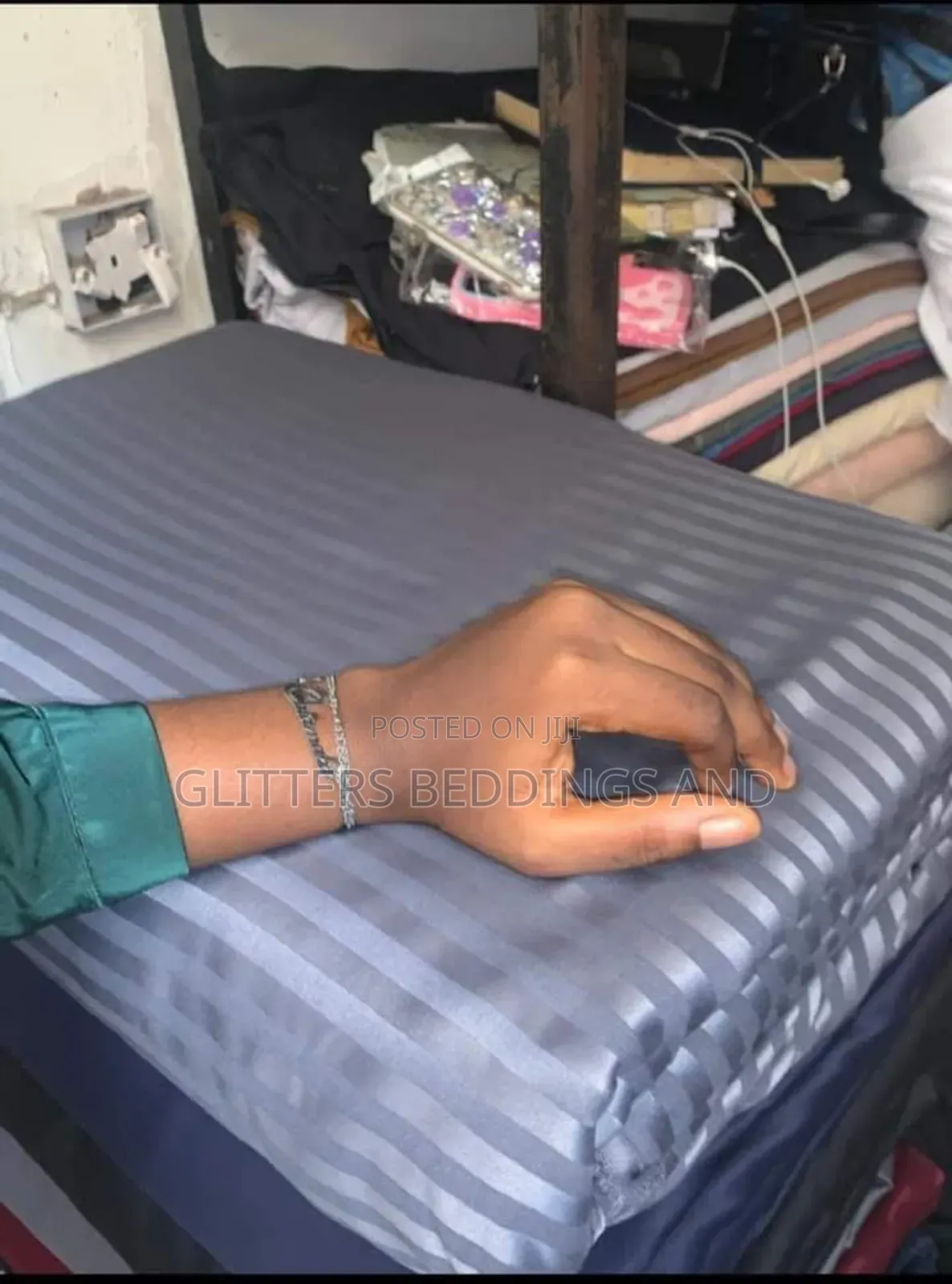 Hotel Stripe Bedsheet