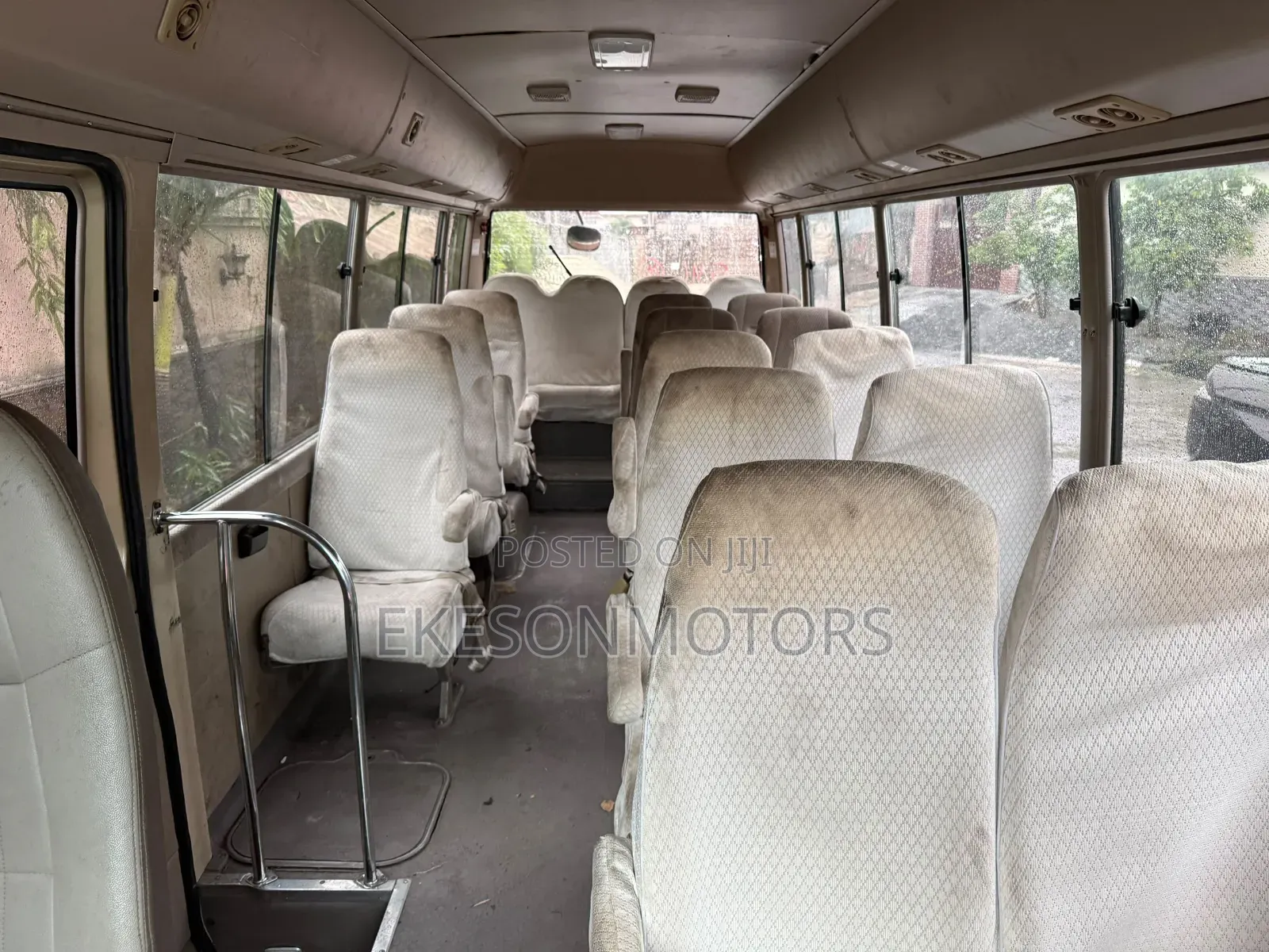 Toyota Coaster 2014 Gold