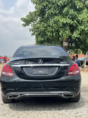 Mercedes-Benz C300 Base AWD 4Matic Sedan (2.0L 4cyl 7A) 2015 Black