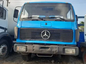Mercedes Benz
