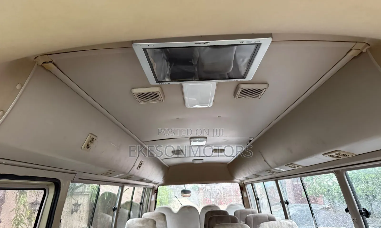 Toyota Coaster 2014 Gold