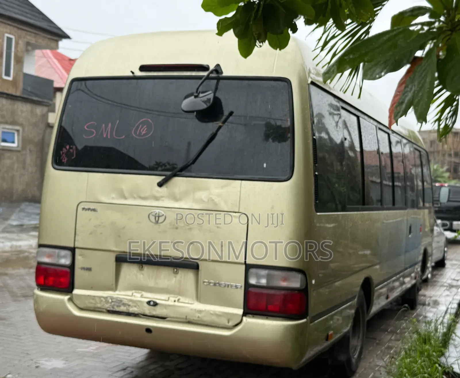 Toyota Coaster 2014 Gold