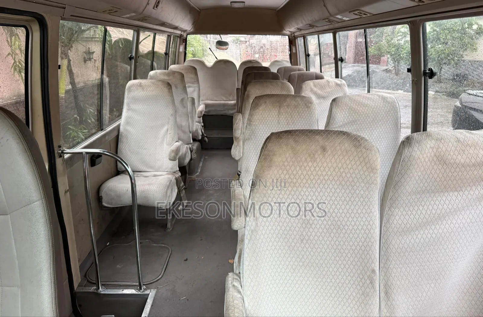 Toyota Coaster 2014 Gold