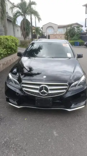 Mercedes-Benz E350 Base 4Matic Sedan AWD (3.5L 6cyl 7A) 2014 Black