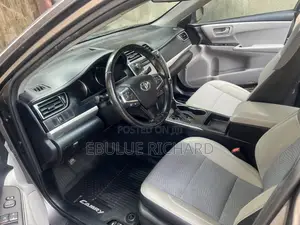 Toyota Camry SE 4dr Sedan (2.5L 4cyl 6A) 2016 Gray
