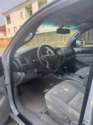 Toyota Tacoma 2011 Silver