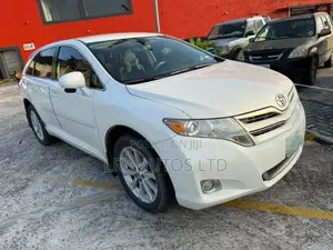 Toyota Venza AWD 2010 White