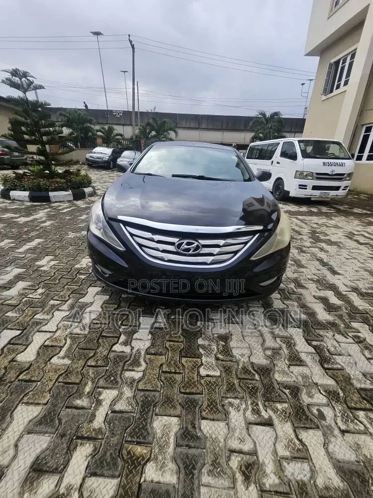 Hyundai Sonata 2012 Black
