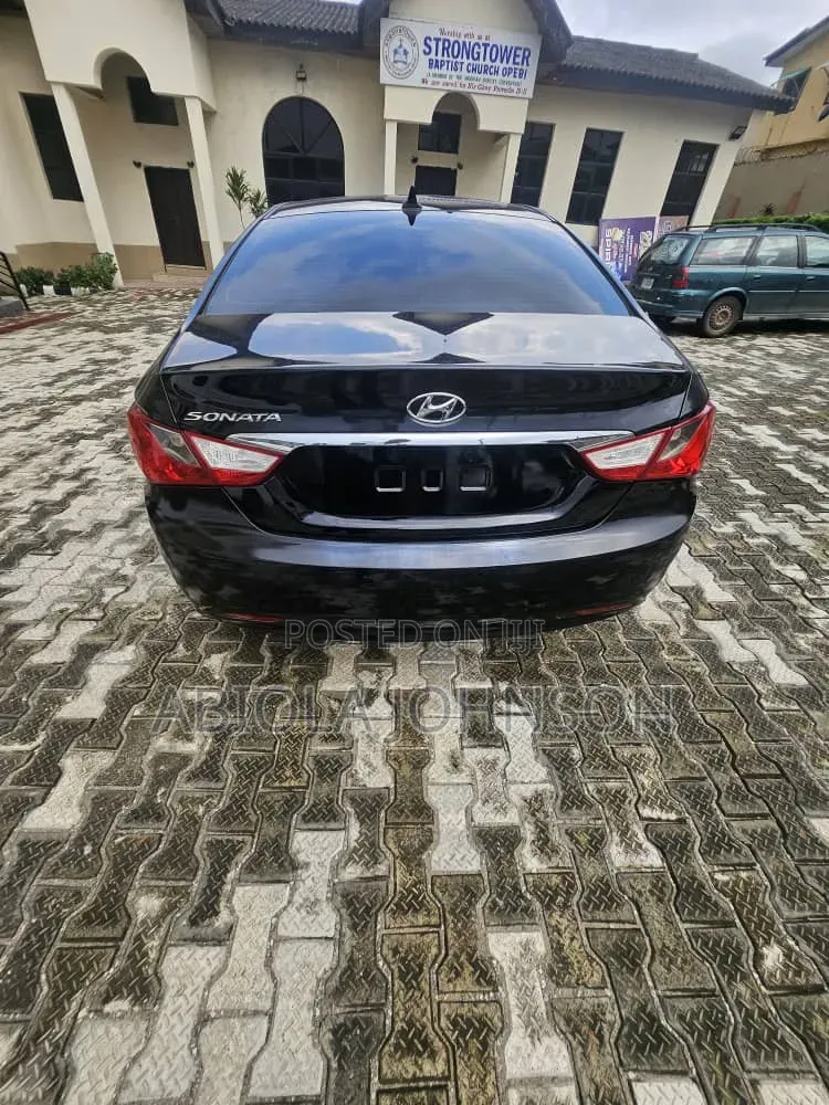 Hyundai Sonata 2012 Black