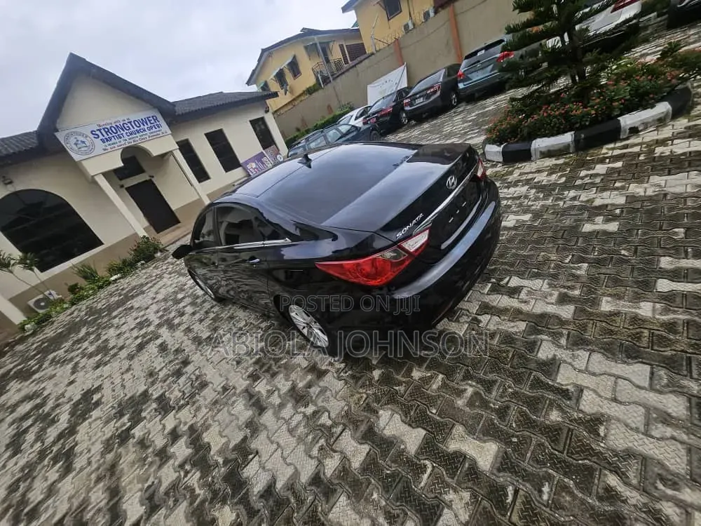 Hyundai Sonata 2012 Black