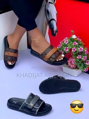 Unisex Quality Slide