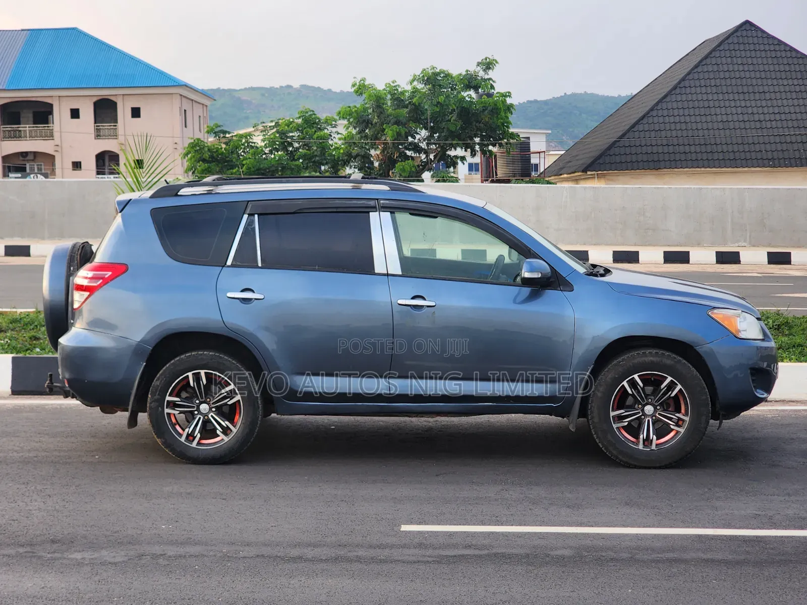 Toyota RAV4 2010 Blue