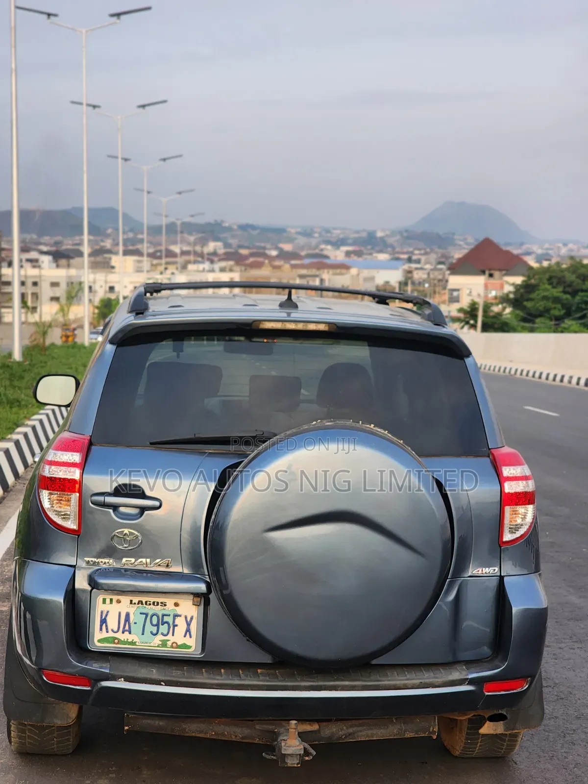 Toyota RAV4 2010 Blue