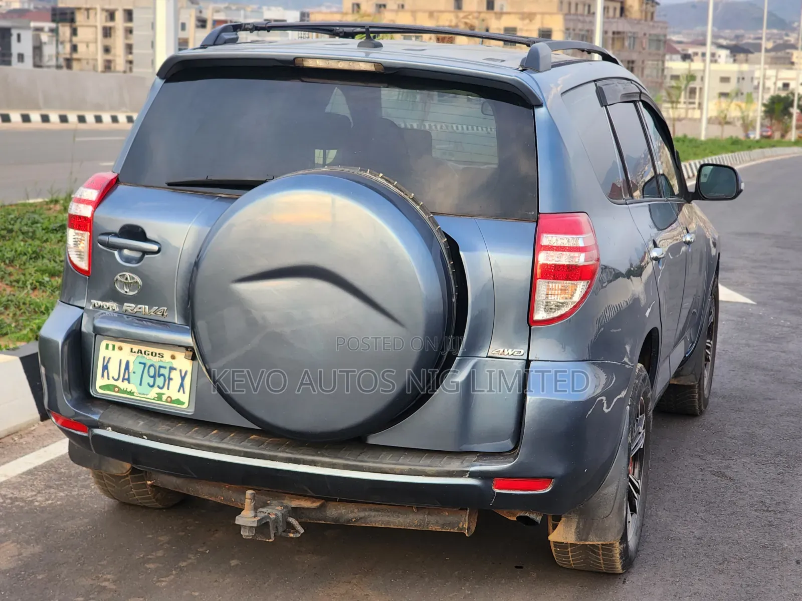 Toyota RAV4 2010 Blue