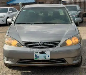 Toyota Camry 2005 Silver