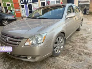 Toyota Avalon 2008 Gold