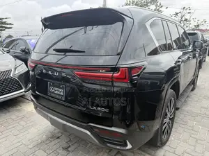 Lexus LX 600 2024 Black