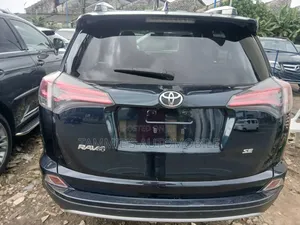 Toyota RAV4 SE 4dr SUV AWD (2.5L 4cyl 6A) 2018 Blue