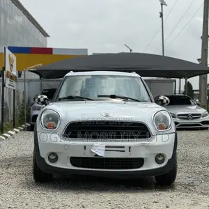 Mini Cooper 2012 White