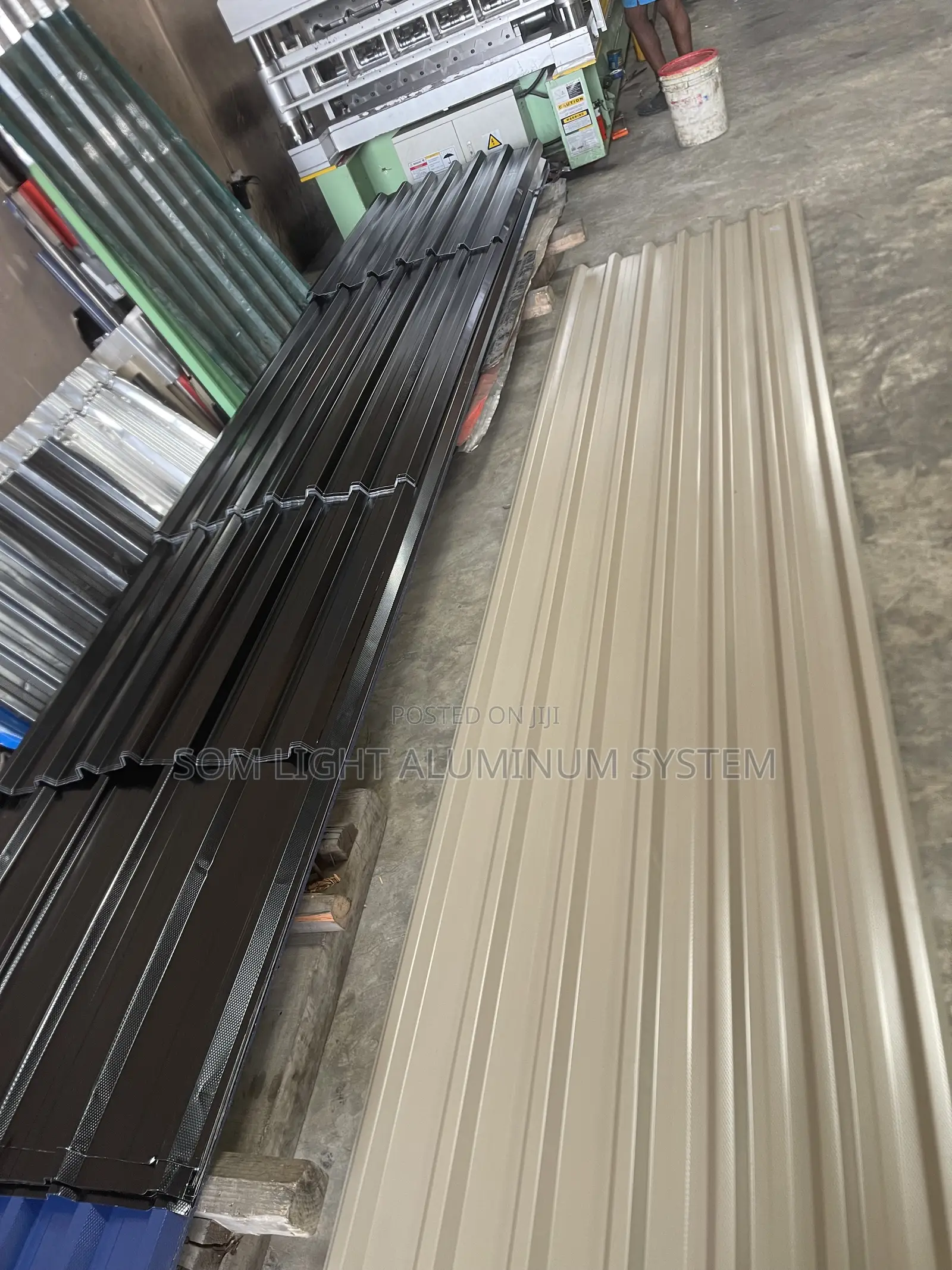 Premium Aluminum Roofing Sheet 0.50 Black Normal
