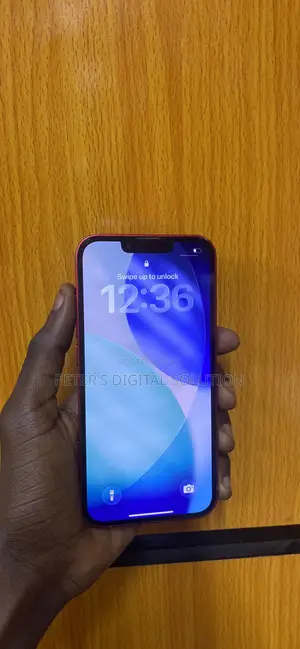 Apple iPhone 13 128 GB Red