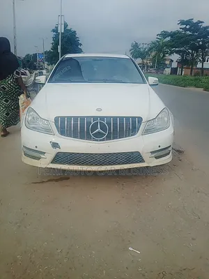 Mercedes-Benz C220 2010 White
