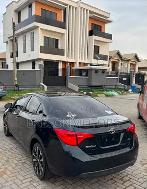 Toyota Corolla 2018 Black