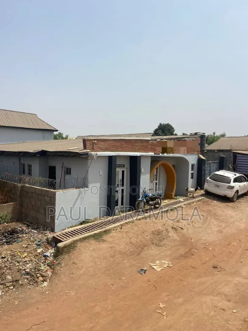 Mini Commercial Complex for Sale Near Kwasu, Malete.