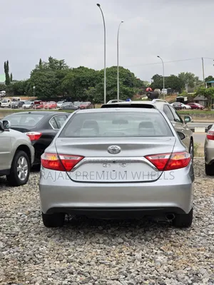 Toyota Camry 2015 Silver