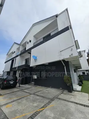 4bdrm House in Lekki Phase 1 for sale