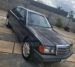 Mercedes-Benz 190E 2002 Blue