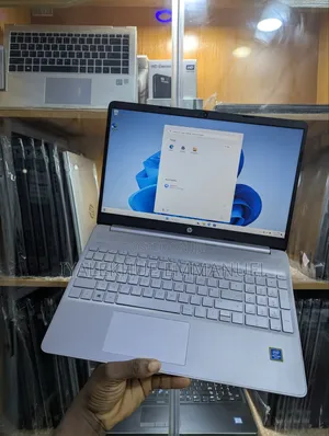 Laptop HP 15-fd1020ns 8GB Intel Pentium SSD 128GB