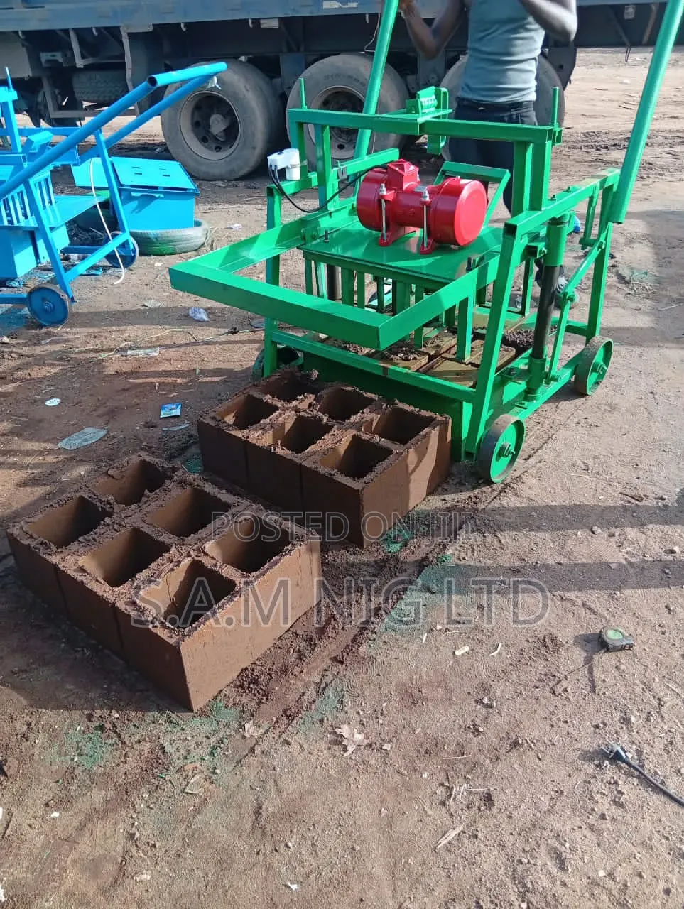 Movable Concrete Block Producing Machine