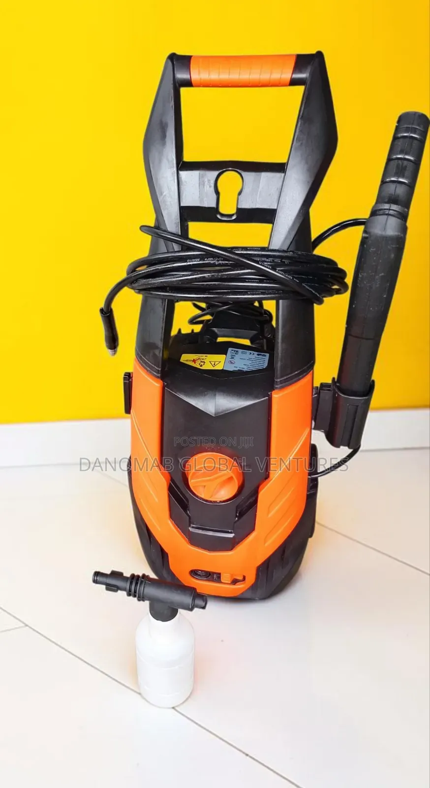 Lt 302 High Pressure Washer With Detachable Soap Container