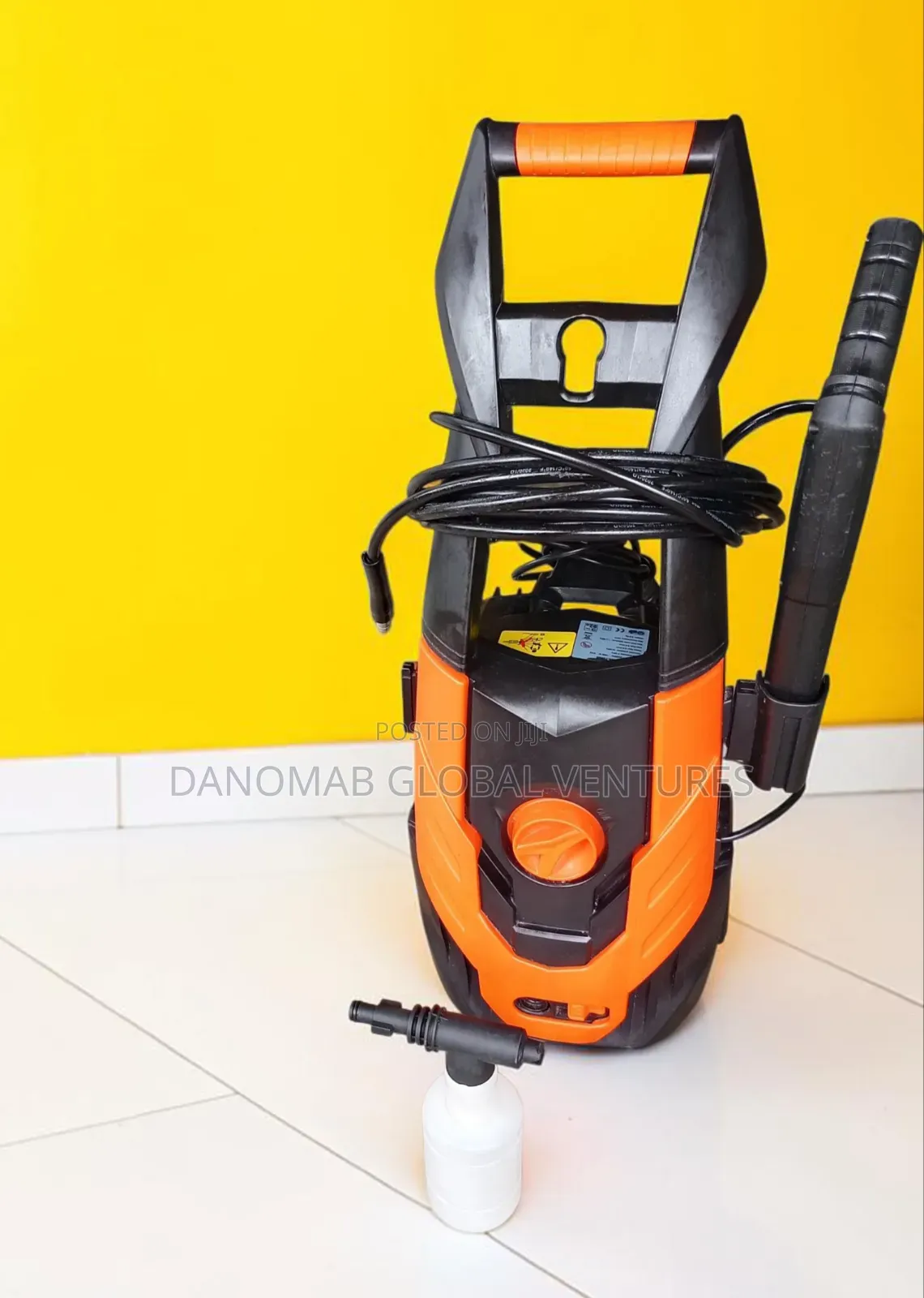 Lt 302 High Pressure Washer With Detachable Soap Container