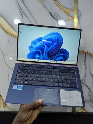 Laptop Asus ZenBook 13 UX331UN 8GB Intel Core i5 SSD 256GB