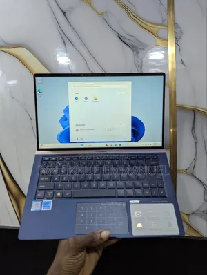 Laptop Asus ZenBook 13 UX331UN 8GB Intel Core i5 SSD 256GB